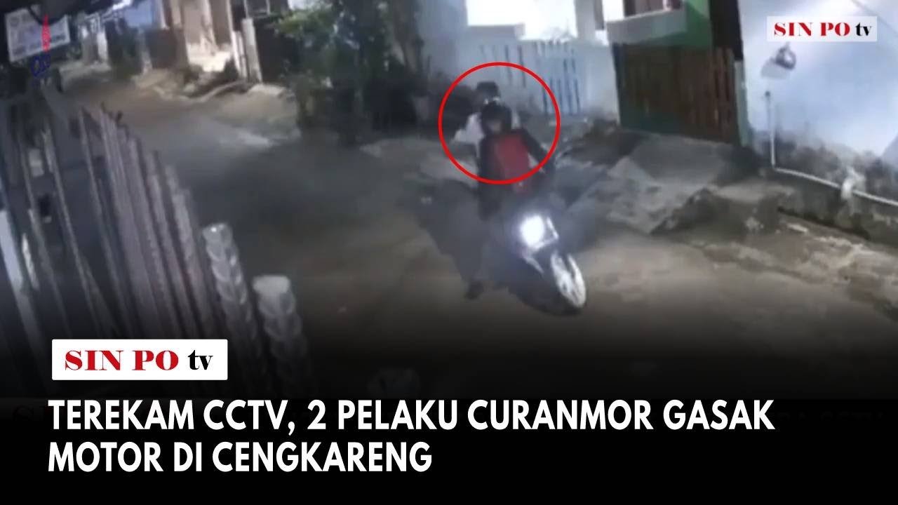 Terekam CCTV, 2 Pelaku Curanmor Gasak Motor Di Cengkareng